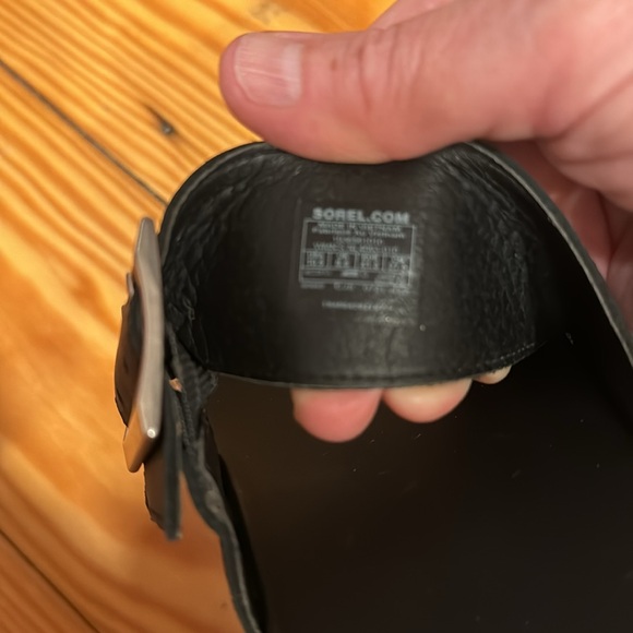 Sorel slide sandal Black with buckle - Picture 9 of 9